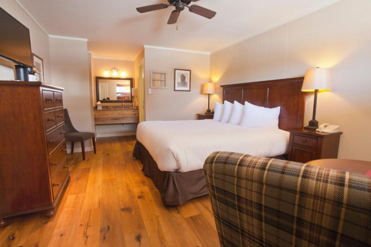 Nordic Inn Crested Butte Rum bild